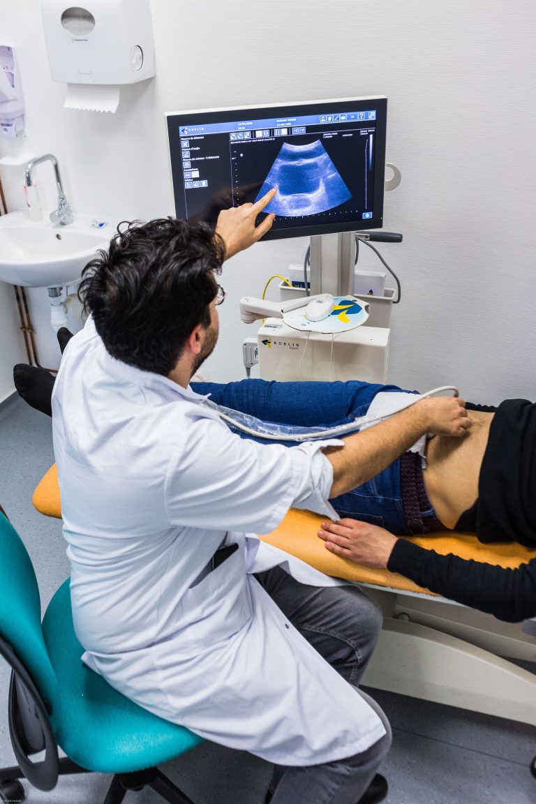 Échographie abdominale de la prostate et de la vessie